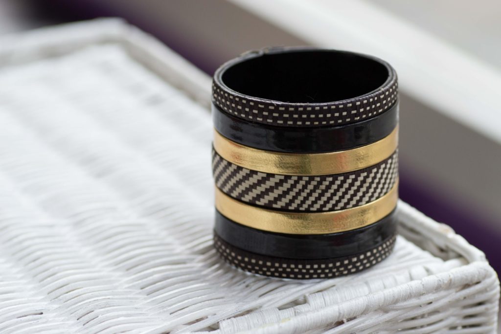 bizar-armband-aus-caña-flecha-mit-streifen-in-schwarz+gold-silber-oder-braun+gold-31