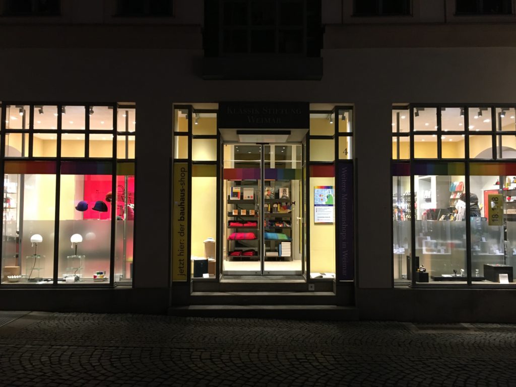Bauhaus_Shop_Weimar_bei_Nacht